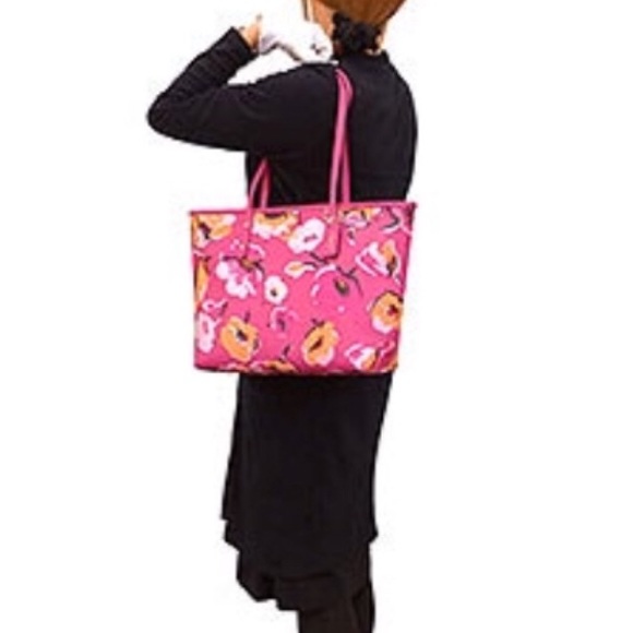 COPY - COACH LARGE CITY ZIP TOTE IN WILDFLOWER PRINT - Picture 4 of 4